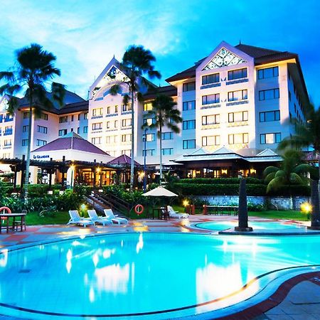 Le Grandeur Hotel Balikpapan ภายนอก รูปภาพ