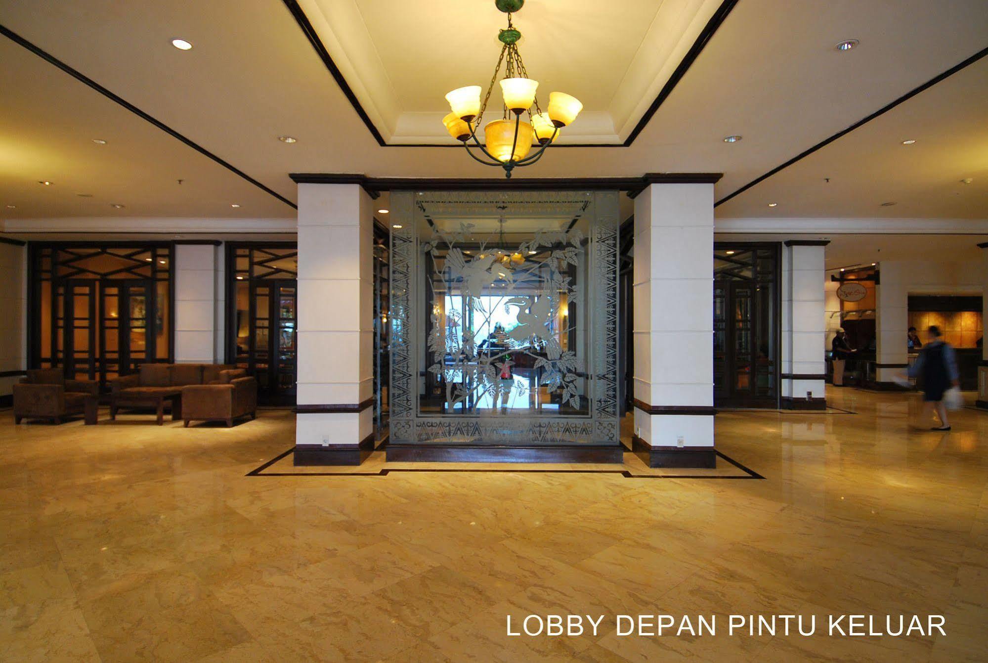 Le Grandeur Hotel Balikpapan ภายนอก รูปภาพ