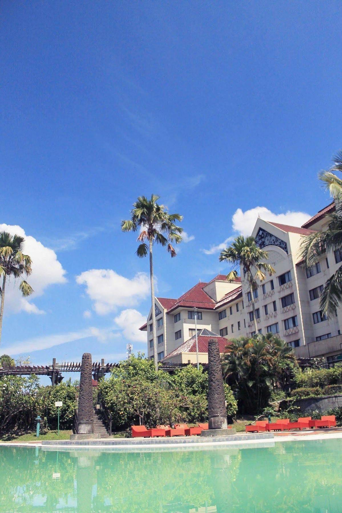 Le Grandeur Hotel Balikpapan ภายนอก รูปภาพ