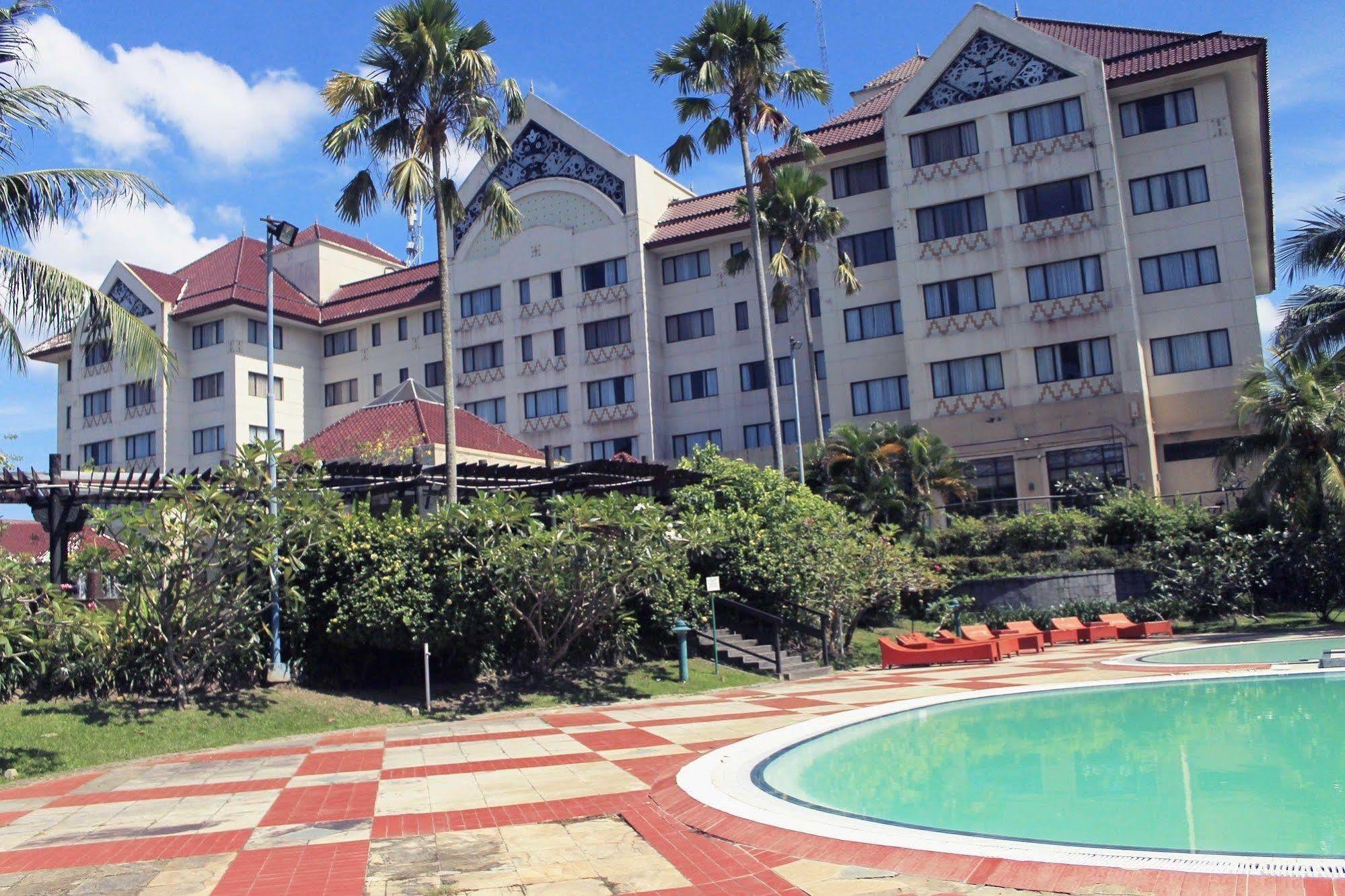 Le Grandeur Hotel Balikpapan ภายนอก รูปภาพ