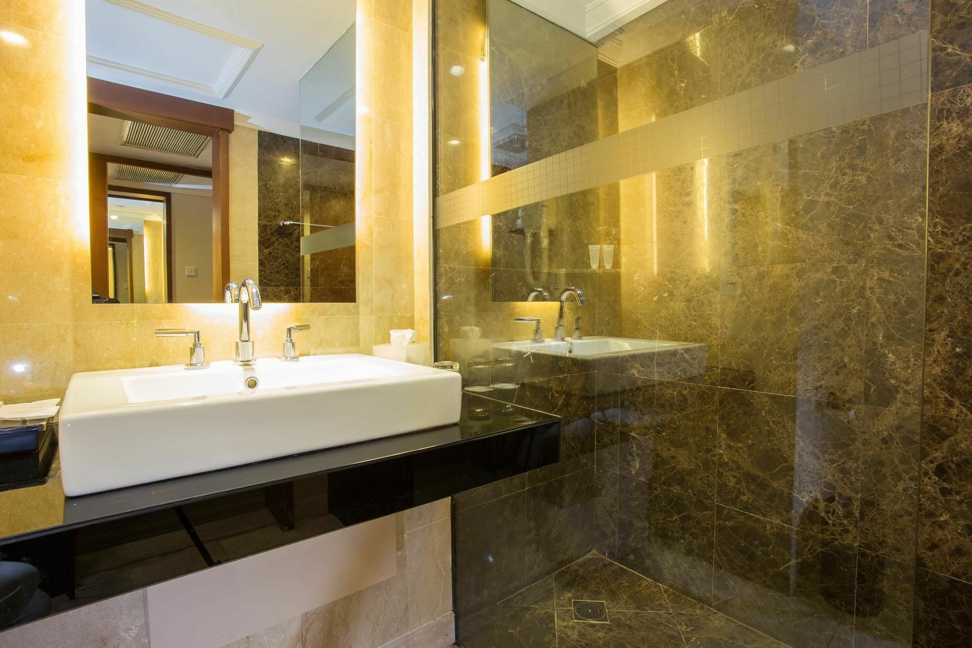 Le Grandeur Hotel Balikpapan ภายนอก รูปภาพ